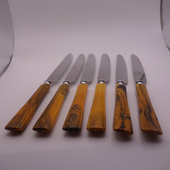 Set of Six(6) Deluxe Tablemates Made by Craftsmen Faux Bone Handle Butter Knives - Picture 2 of 13